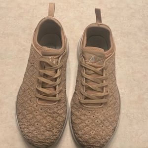 Last call….APL 9 Techloom Phantom Sneakers Running Shoes